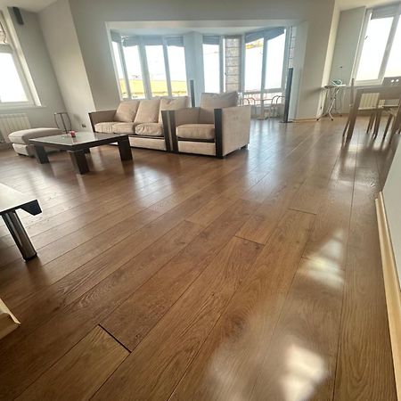 Whitefort Apartment Almati Kültér fotó